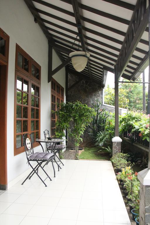 ג'קרטה Bed And Breakfast Tomang מראה חיצוני תמונה