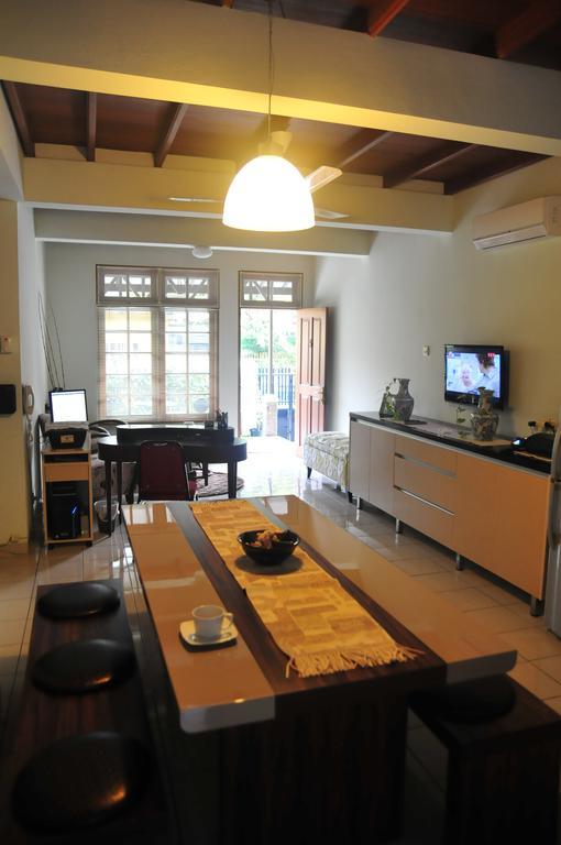 ג'קרטה Bed And Breakfast Tomang מראה חיצוני תמונה